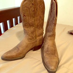 Woman’s Justin Boots